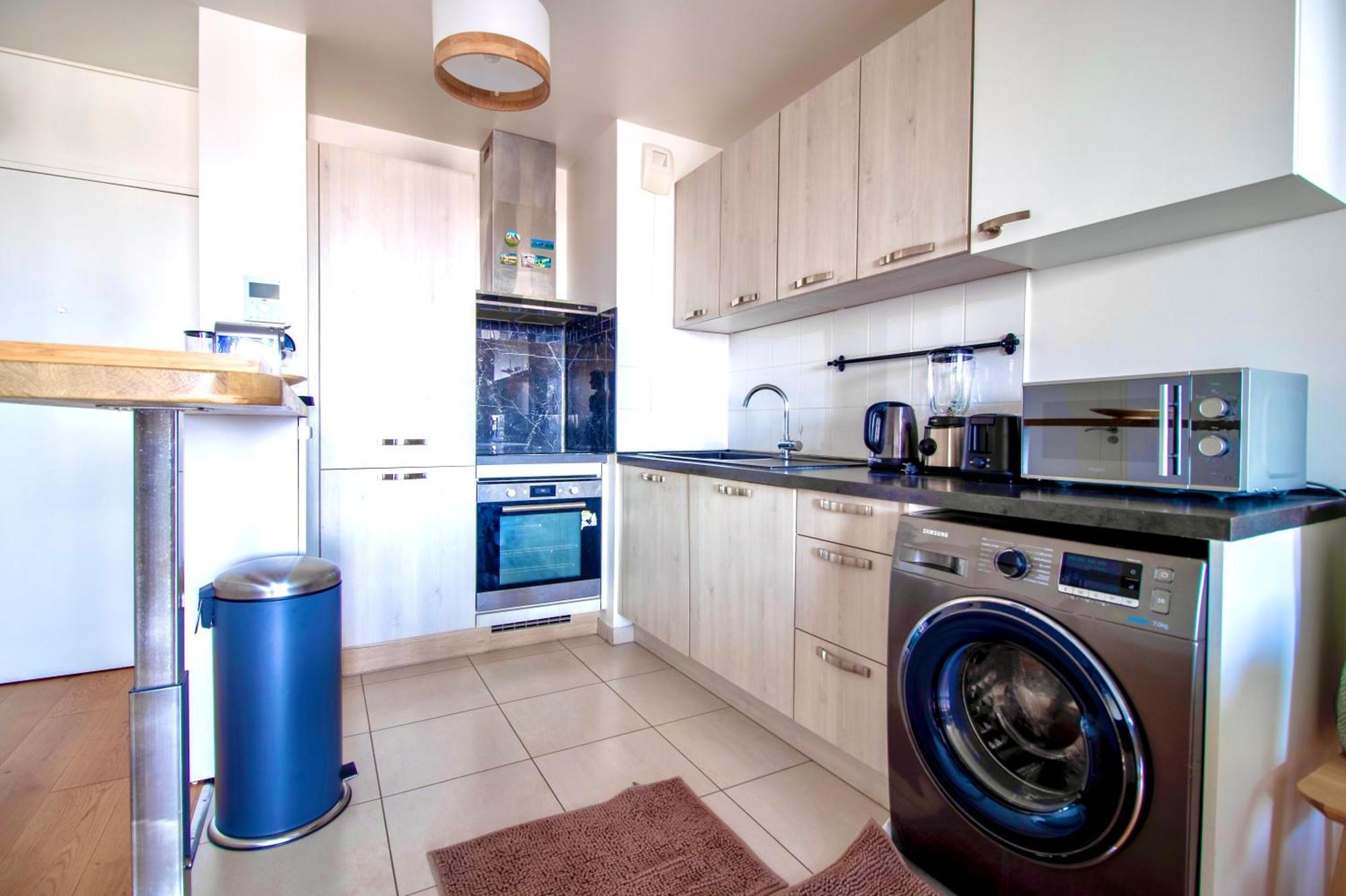 Luxury 2 Rooms Apartment With Balcony Puteaux Ngoại thất bức ảnh